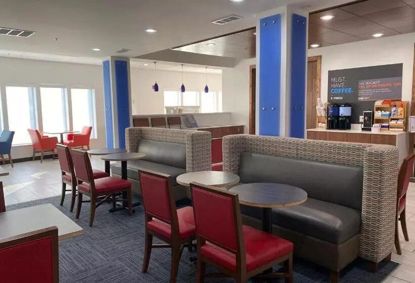 Holiday Inn Express Hotel & Suites Logansport, An Ihg