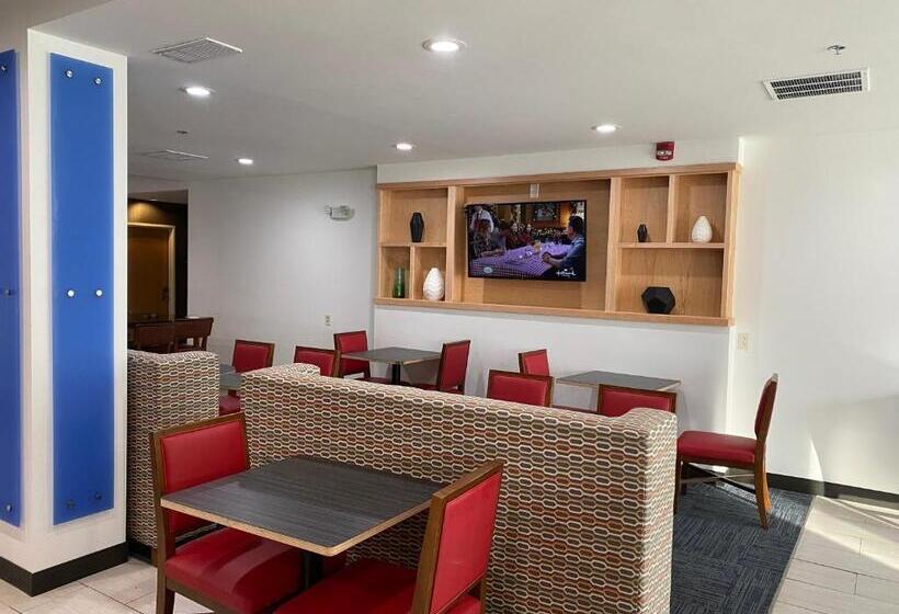 Holiday Inn Express Hotel & Suites Logansport, An Ihg