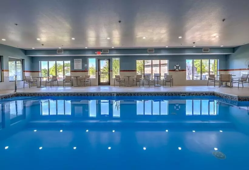 Holiday Inn Express Hotel & Suites Shelbyville, An Ihg