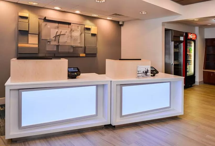 Holiday Inn Express Hotel & Suites Urbana Champaign U Of I Area, An Ihg