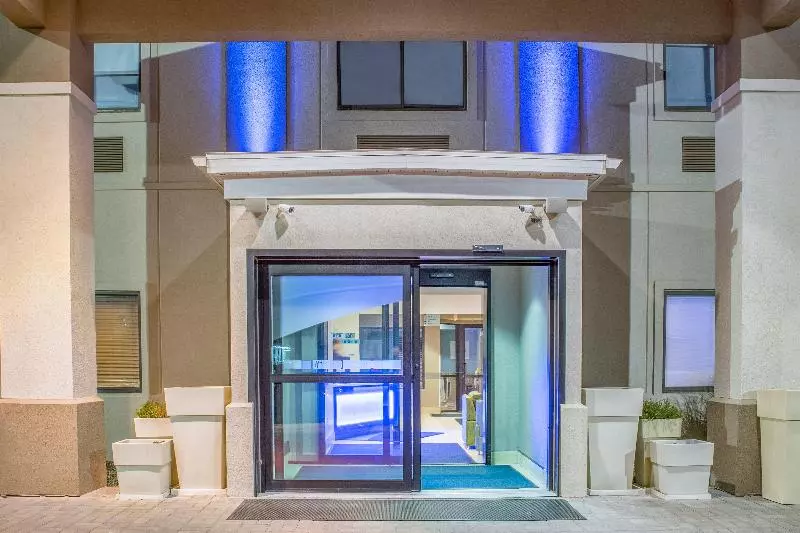 Holiday Inn Express Hotel Howe / Sturgis, An Ihg