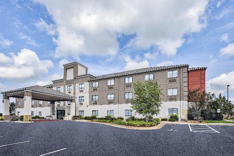 Holiday Inn Express Hotel Howe / Sturgis, An Ihg