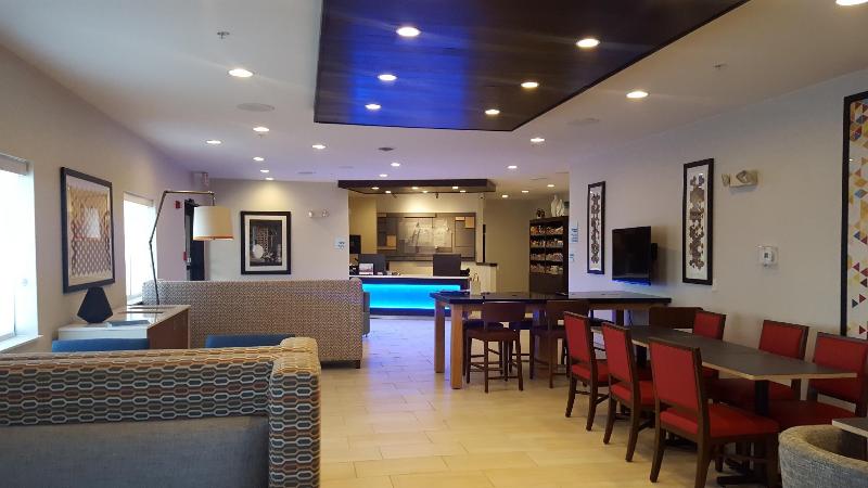 Holiday Inn Express Hotel Howe / Sturgis, An Ihg