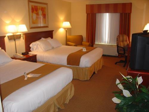 Holiday Inn Express Hotel & Suites Muncie By Ihg
