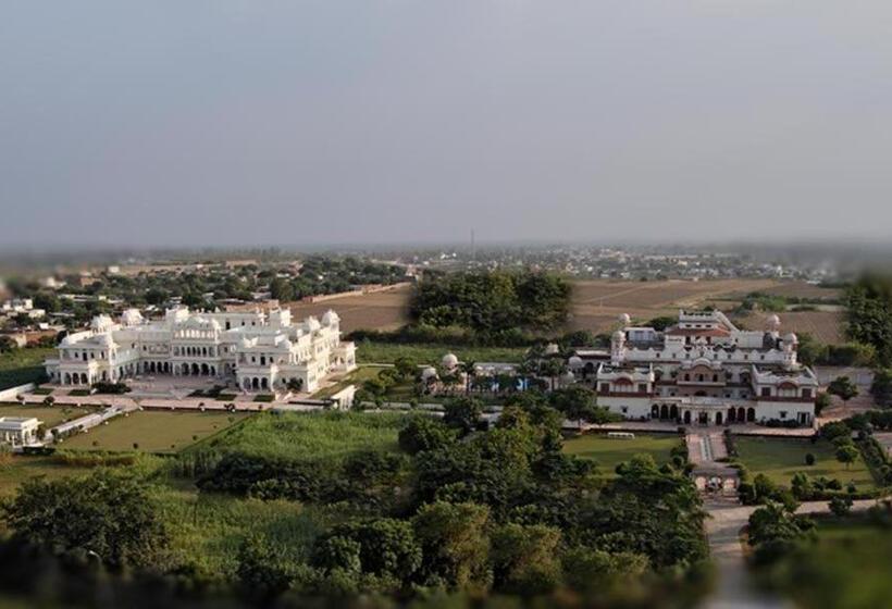 호텔 Laxmi Vilas Palace