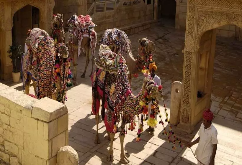 هتل Narayan Niwas Palace