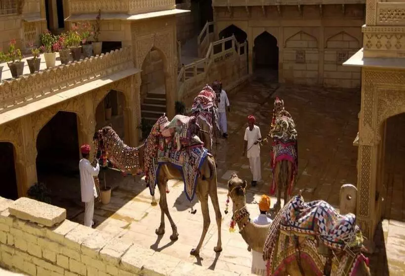 هتل Narayan Niwas Palace