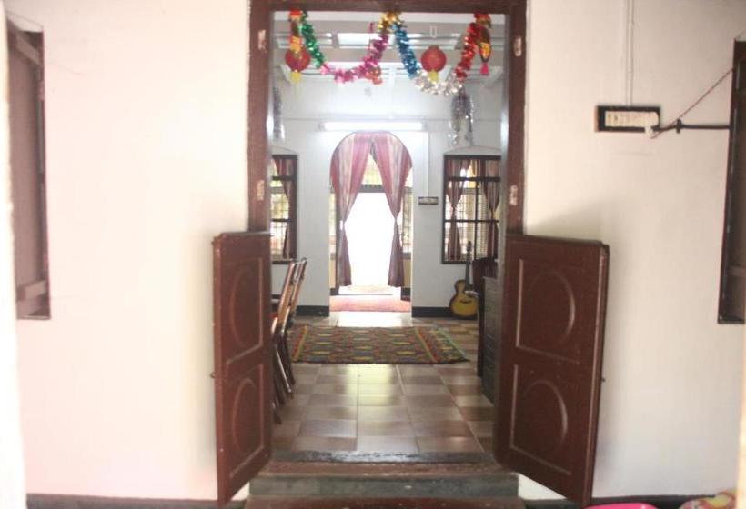 Отель Villa Brook Heritage Home