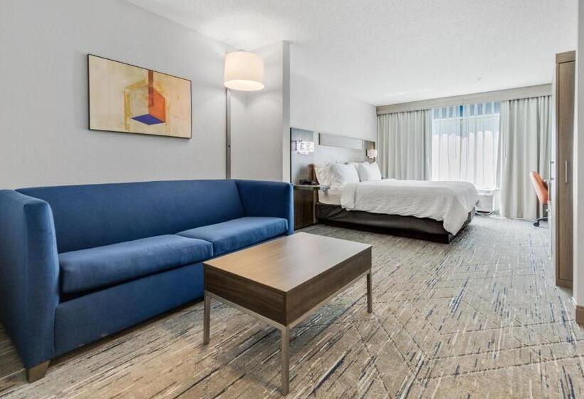 בית מלון כפרי Holiday Inn Express & Suites Starkville By Ihg