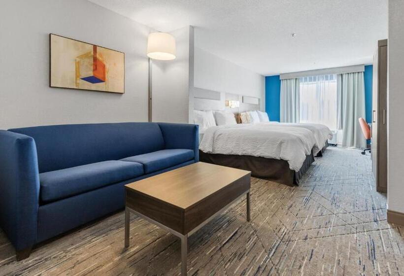 בית מלון כפרי Holiday Inn Express & Suites Starkville By Ihg