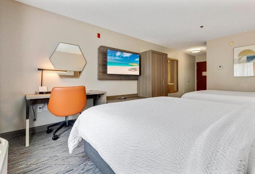 בית מלון כפרי Holiday Inn Express & Suites Starkville By Ihg