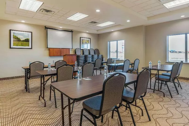 酒店 Comfort Inn & Suites