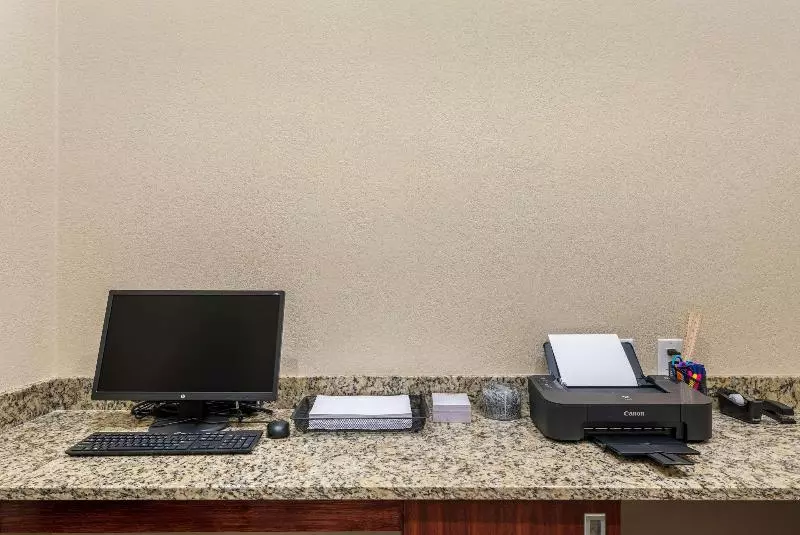 酒店 Comfort Inn & Suites