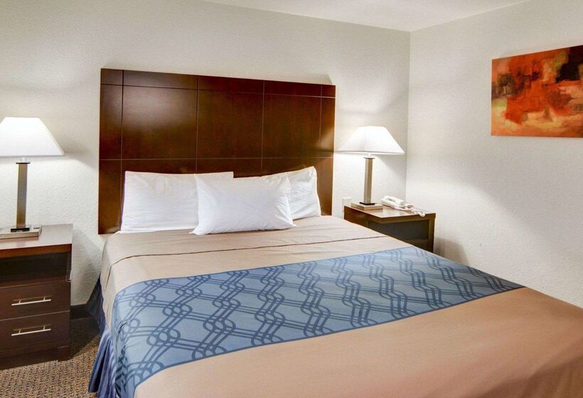 Отель Rodeway Inn & Suites Lewisville I 35