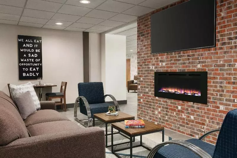 酒店 Four Points By Sheraton Raleigh Arena