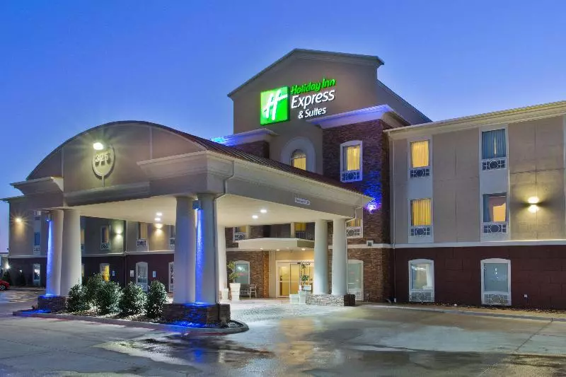 Holiday Inn Express Hotel & Suites Alvarado, An Ihg