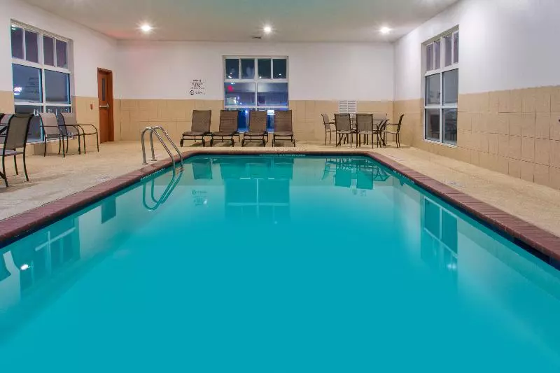 Holiday Inn Express Hotel & Suites Alvarado, An Ihg