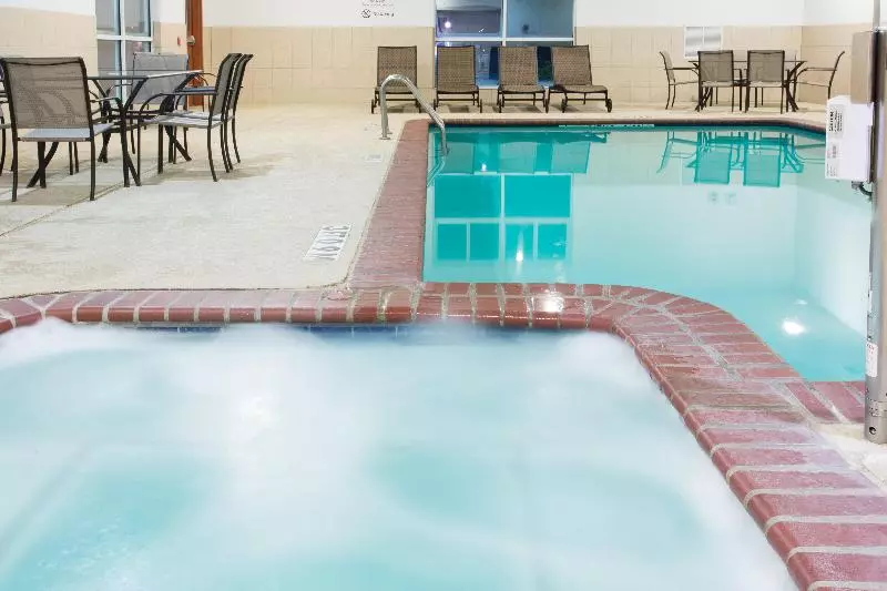 Holiday Inn Express Hotel & Suites Alvarado, An Ihg