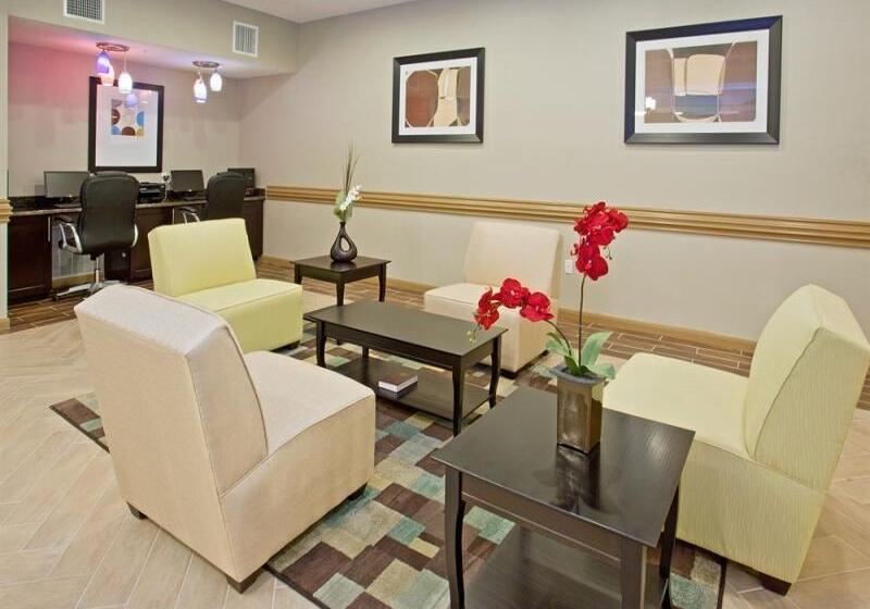 Holiday Inn Express Hotel & Suites Alvarado, An Ihg