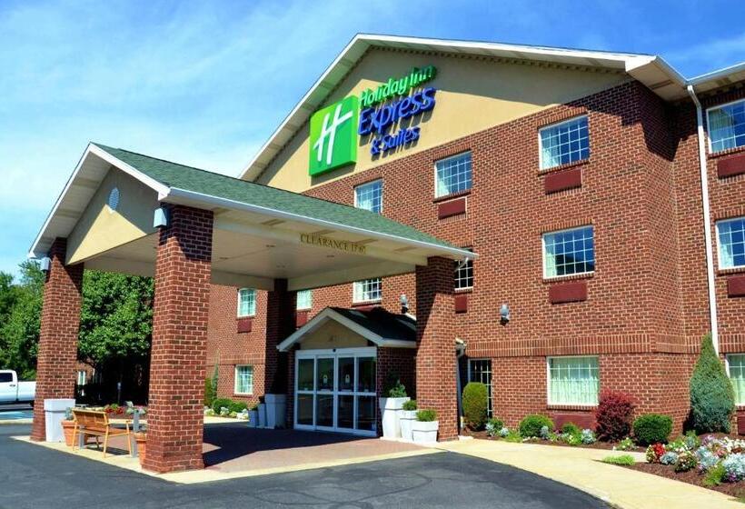 Holiday Inn Express Hotel & Suites Center Township, An Ihg
