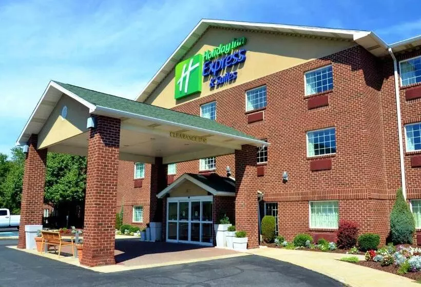 Holiday Inn Express Hotel & Suites Center Township, An Ihg