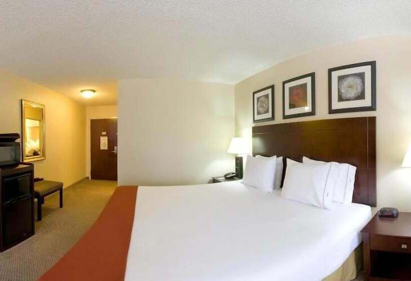 Holiday Inn Express Hotel & Suites Dickson, An Ihg