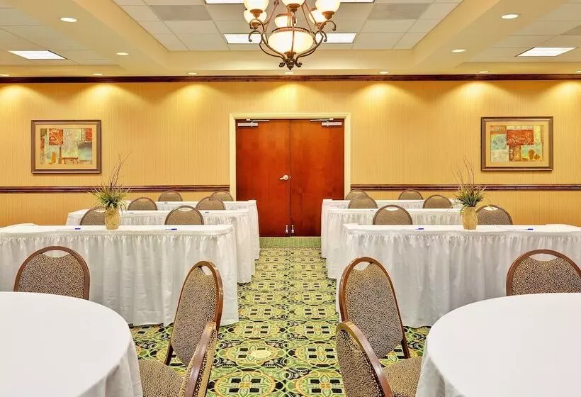 Holiday Inn Express Hotel & Suites Millington Memphis Area, An Ihg