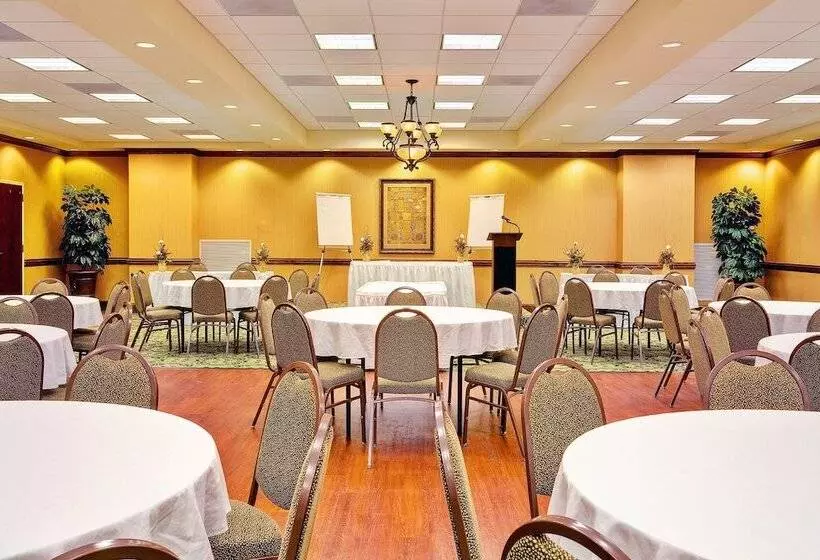 Holiday Inn Express Hotel & Suites Millington Memphis Area, An Ihg