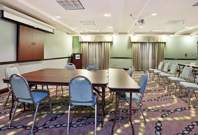 Отель Holiday Inn Express Picayune Stennis Space Center By Ihg