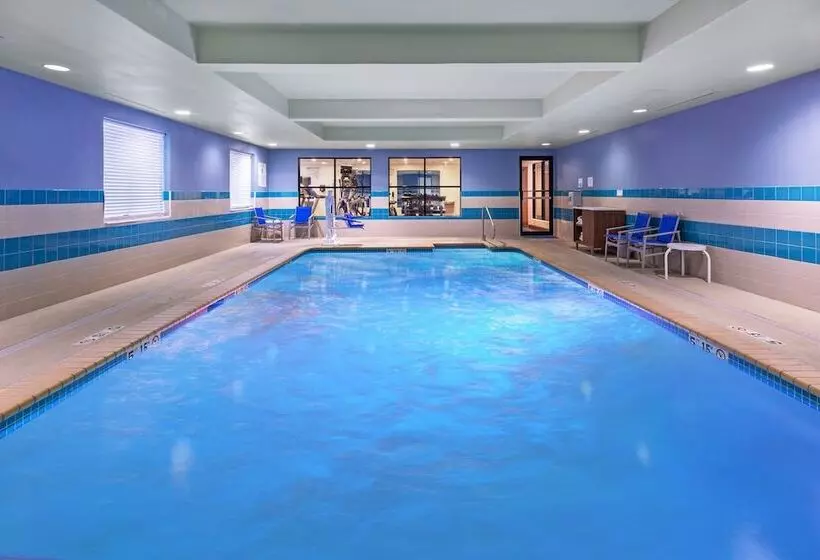 Отель Holiday Inn Express Picayune Stennis Space Center By Ihg