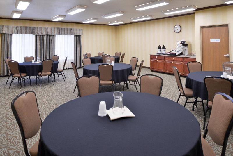 Holiday Inn Express Hotel & Suites Sioux Falls At Empire Mall, An Ihg