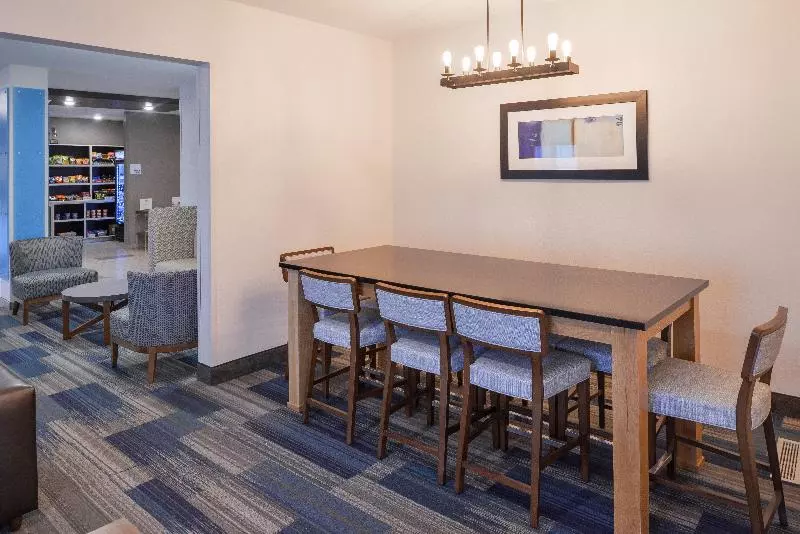 Holiday Inn Express Hotel & Suites Sioux Falls At Empire Mall, An Ihg