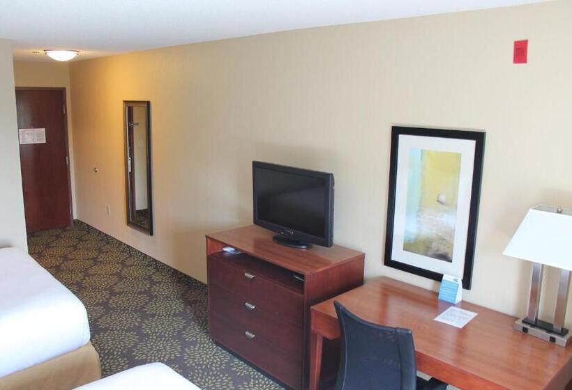 בית מלון כפרי Holiday Inn Express & Suites Starkville By Ihg