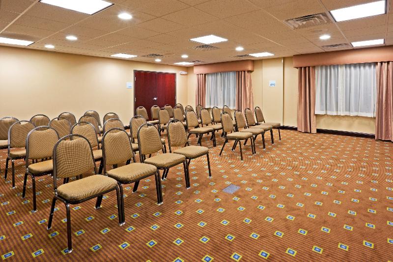 Holiday Inn Express Hotel & Suites Syracuse North Airport Area, An Ihg