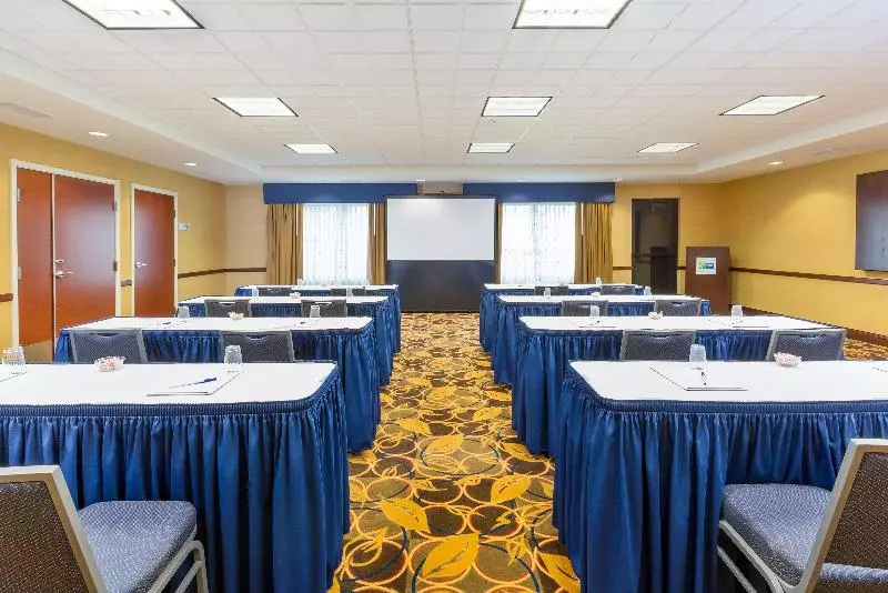 酒店 Holiday Inn Express And Suites Helena, An Ihg