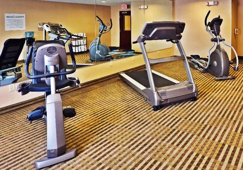 호텔 Holiday Inn Express & Suites Perry, An Ihg