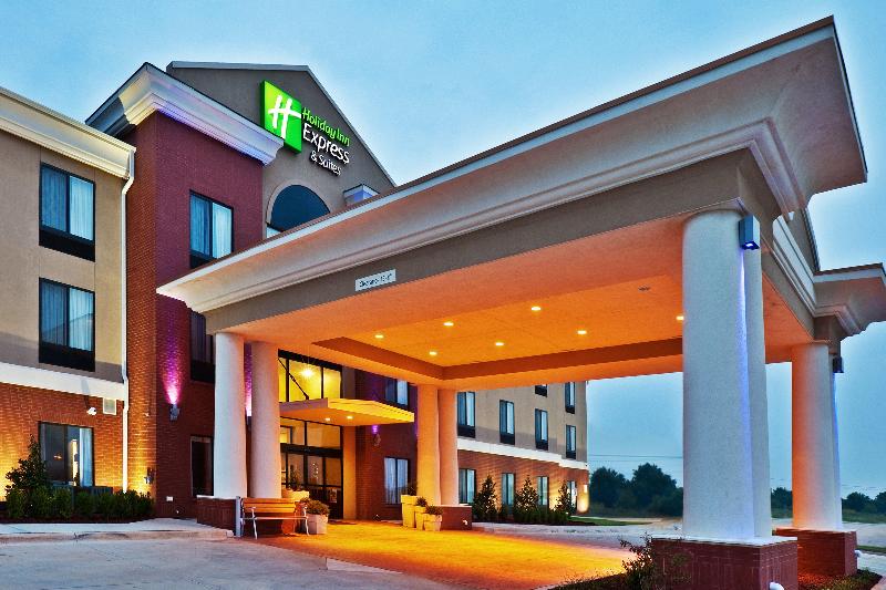 בית מלון כפרי Holiday Inn Express & Suites Perry, An Ihg