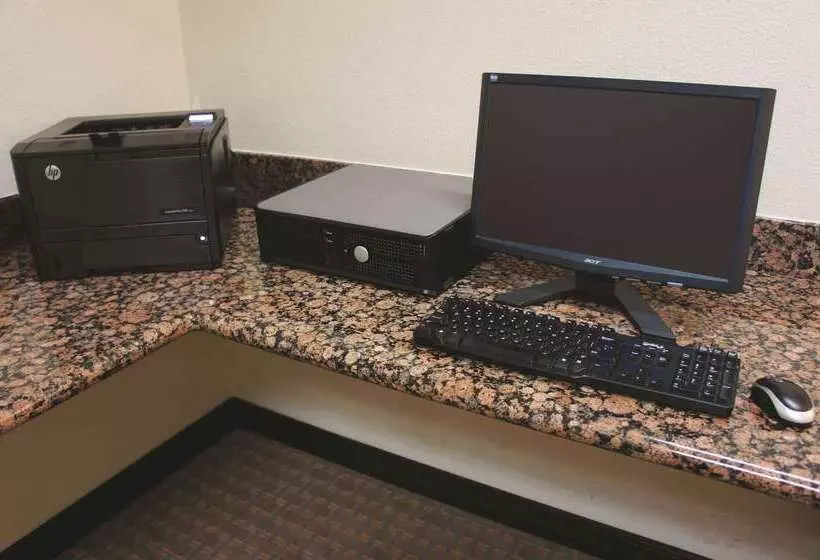 Отель La Quinta By Wyndham Tucumcari