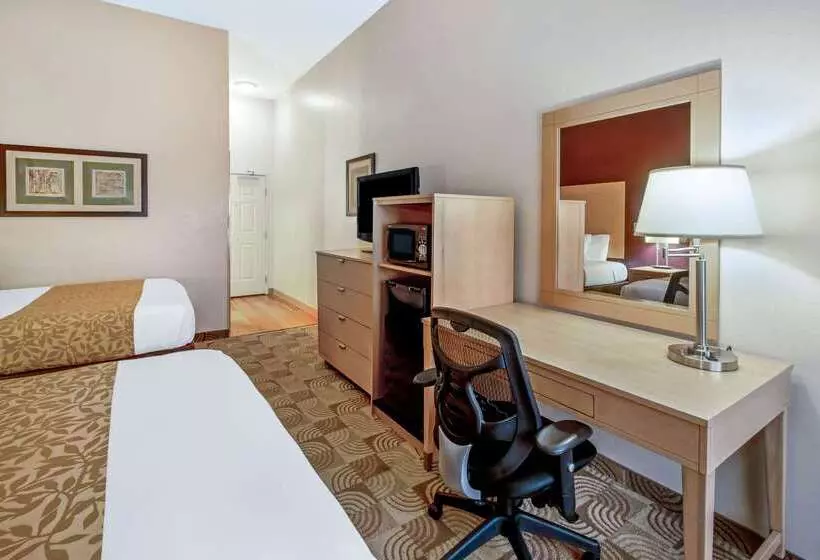 Отель La Quinta By Wyndham Tucumcari