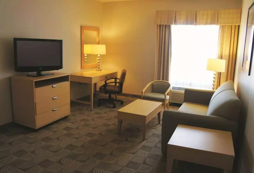 Отель La Quinta By Wyndham Tucumcari