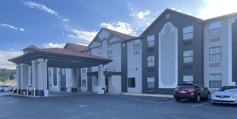 هتل Ruidoso Mountain Inn