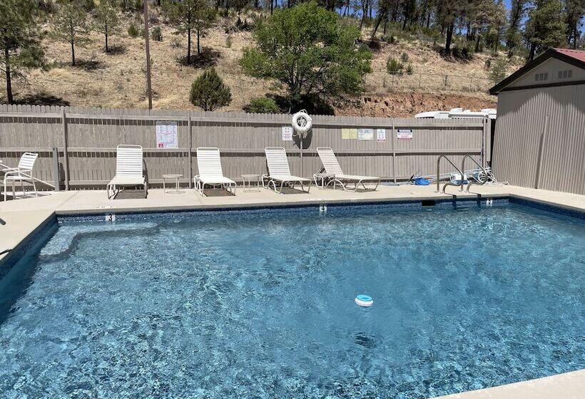 هتل Ruidoso Mountain Inn