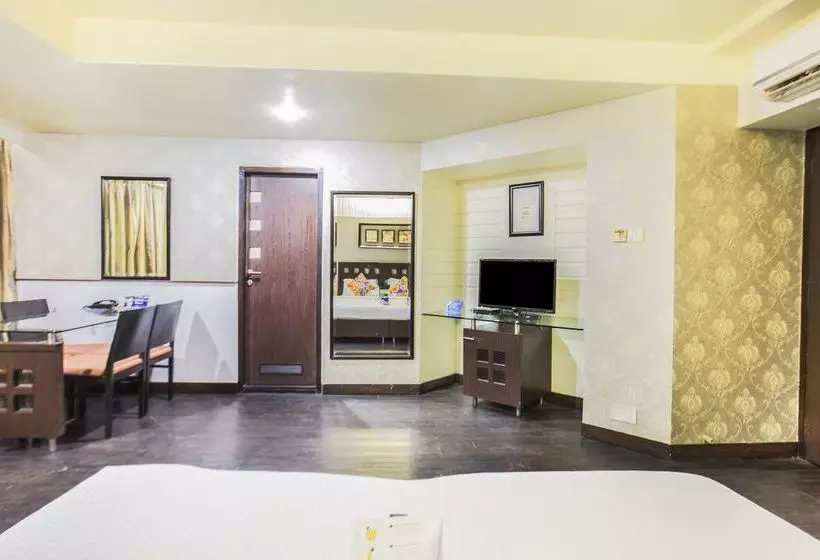 Fabhotel Savoy Suites Mumbai Airport
