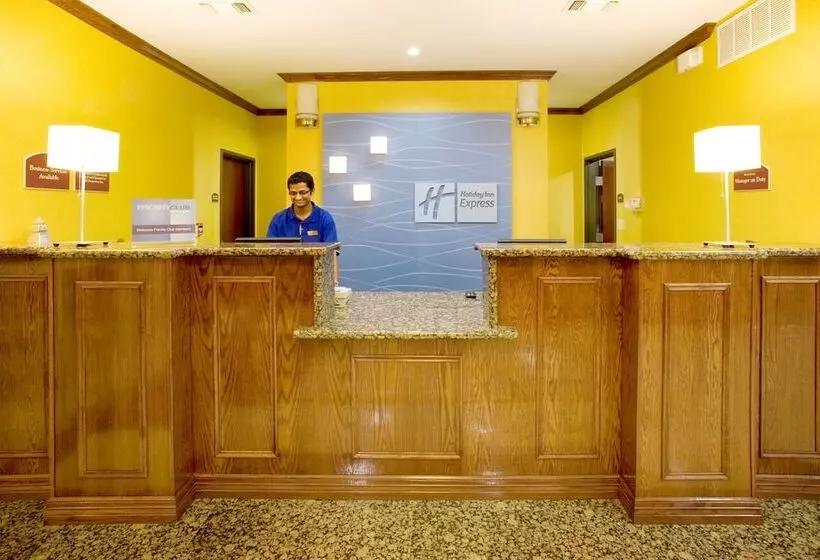 Holiday Inn Express Hotel And Suites Of Falfurrias, An Ihg