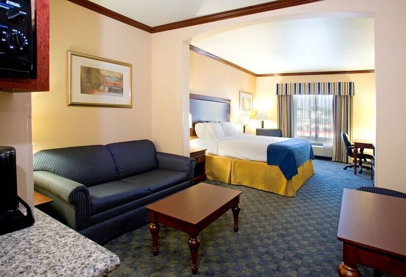 Holiday Inn Express Hotel And Suites Of Falfurrias, An Ihg