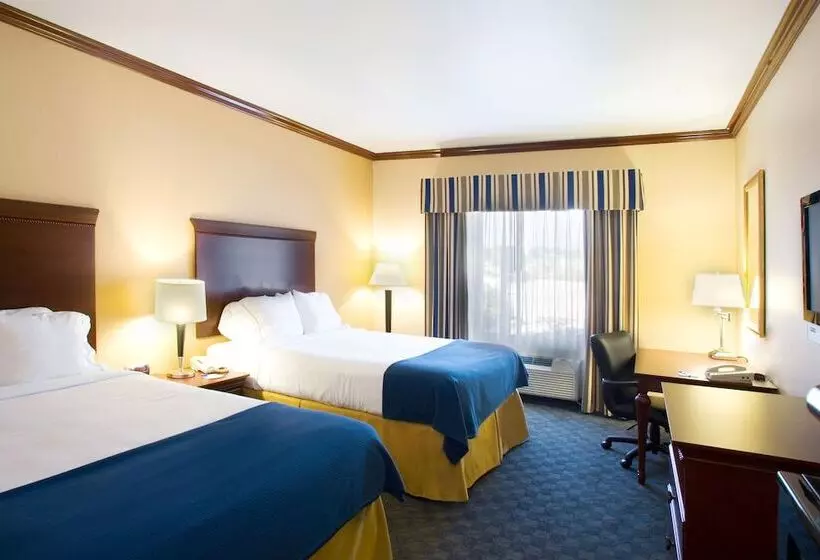 Holiday Inn Express Hotel And Suites Of Falfurrias, An Ihg