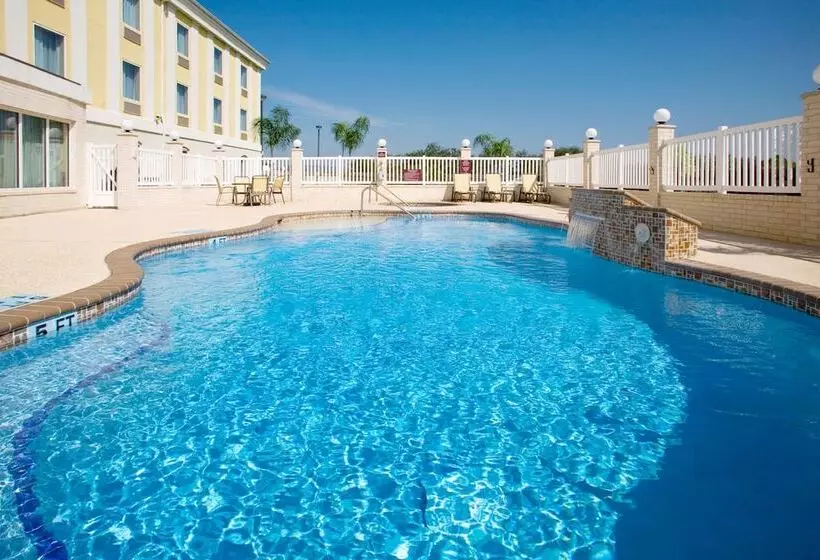 Holiday Inn Express Hotel And Suites Of Falfurrias, An Ihg