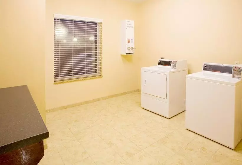 Holiday Inn Express Hotel And Suites Of Falfurrias, An Ihg