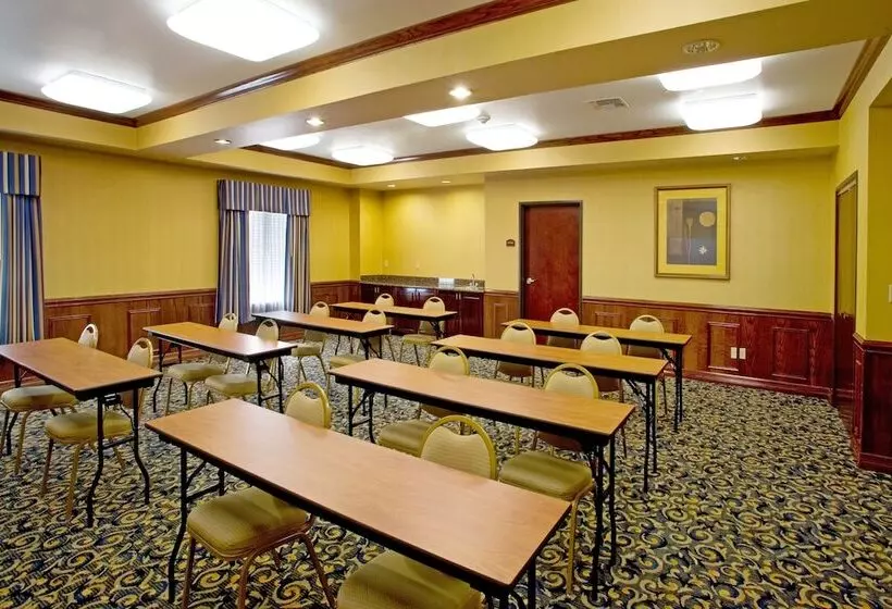 Holiday Inn Express Hotel And Suites Of Falfurrias, An Ihg