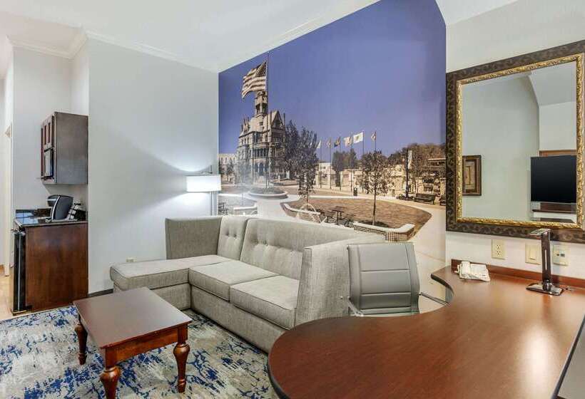 فندق Clarion Pointe Sulphur Springs